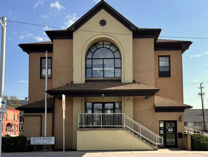 Council begins  developing plans  for city hall  renovation
